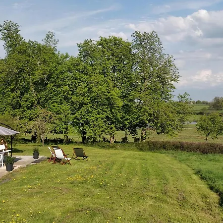 Nature 5 Pers. Au Pied Du Puy St Ambroise - Fr-1-489-440 *