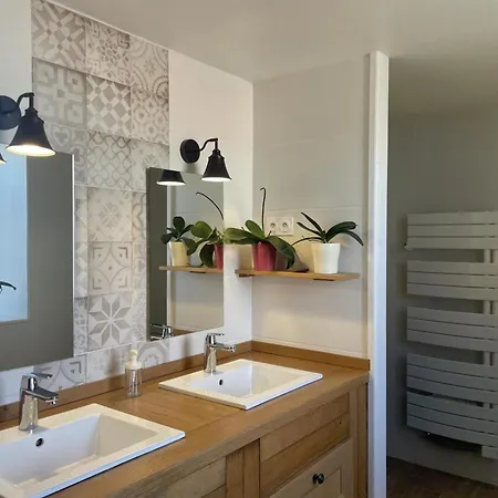 Nature 5 Pers. Au Pied Du Puy St Ambroise - Fr-1-489-440 * Saint-Leon (Allier)